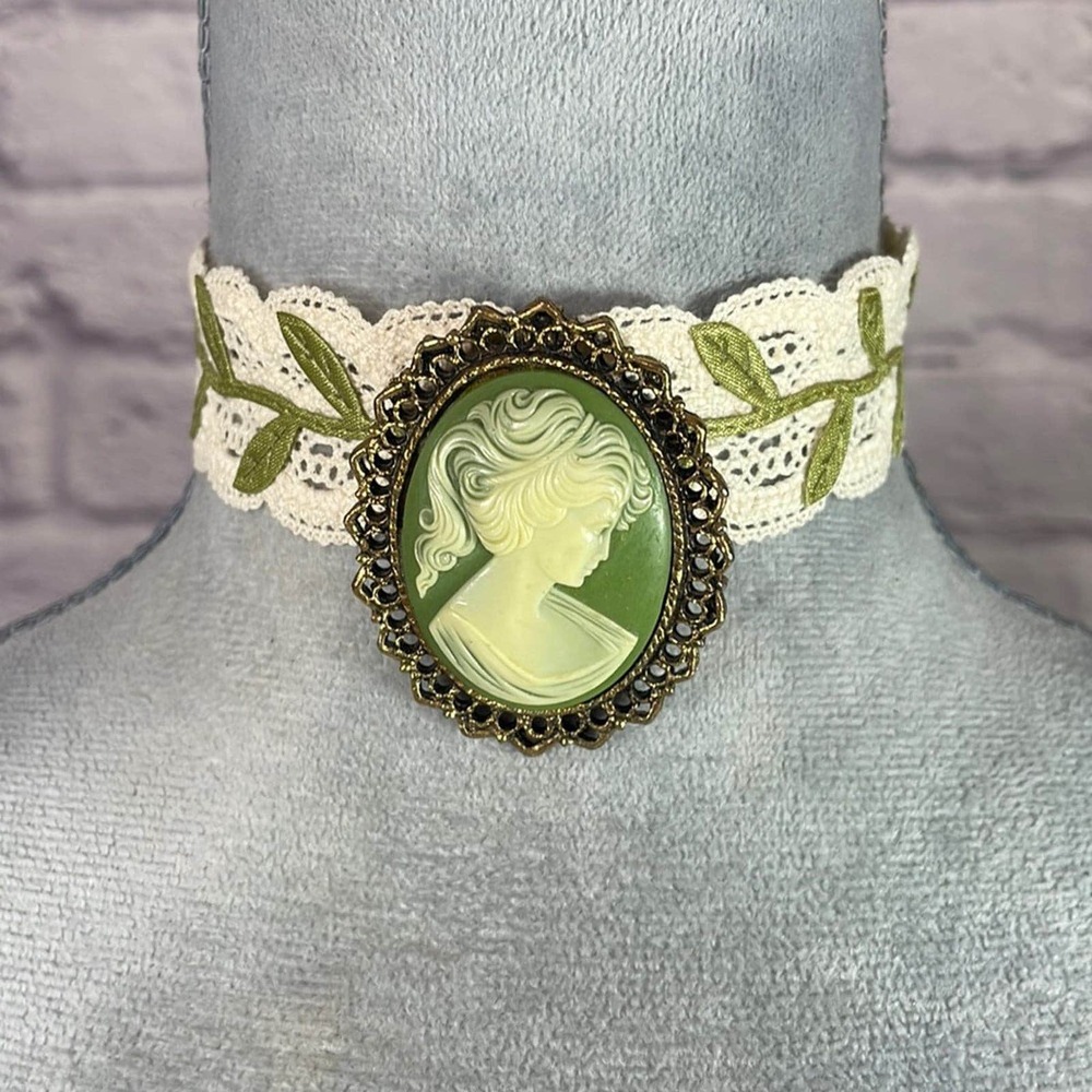 Handmade choker with vintage cameo pendant
